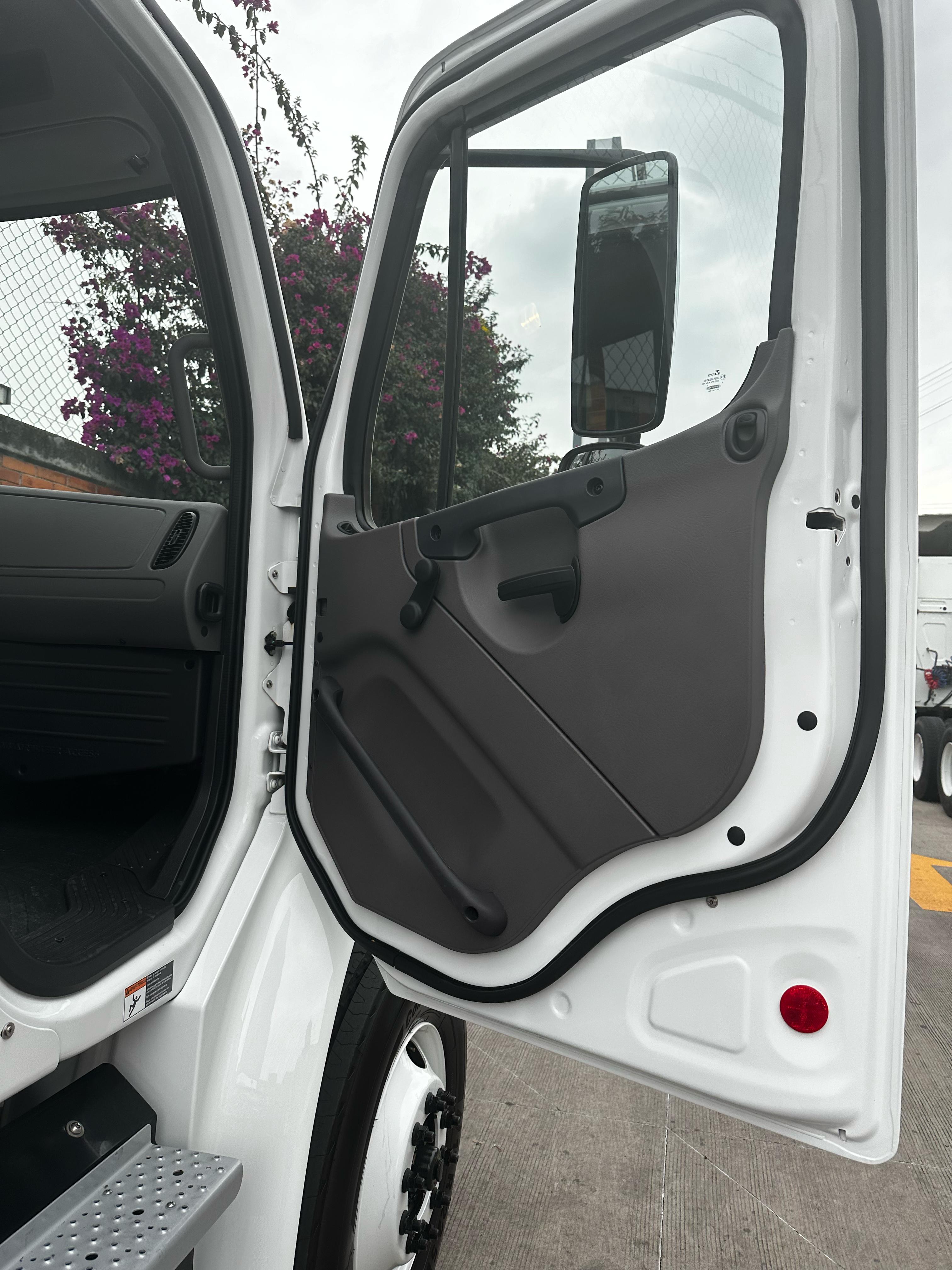 Imagen 4 de M2 35K 2025